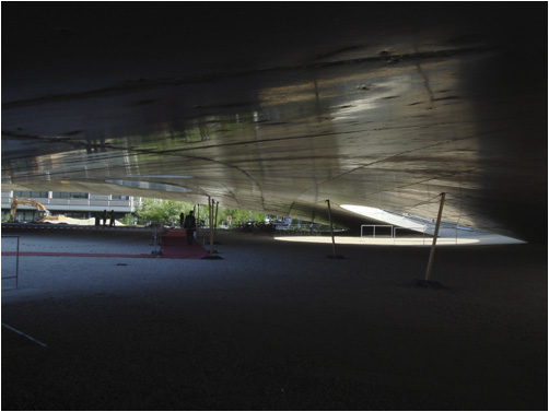 Rolex Learning Center, schimmernder Beton